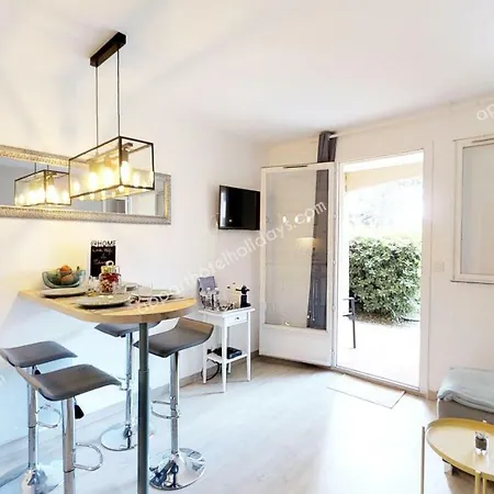 Appart-hotel Le Valescure Apartment *