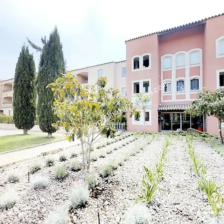 Apartment Appart-hotel Le Valescure Saint-Raphael (Var)